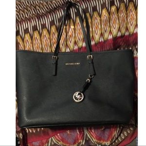 Michael Kors tote